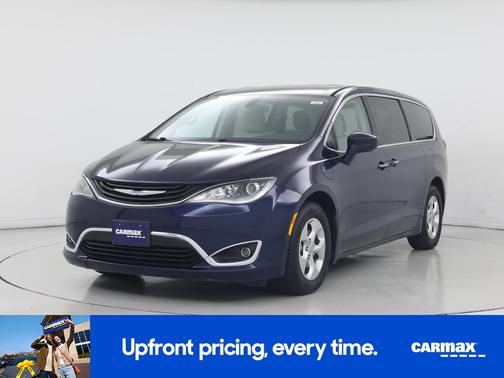 Gray 2018 Chrysler Pacifica Hybrid Touring Plus
