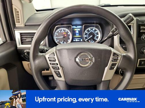 2017 Nissan Titan SV