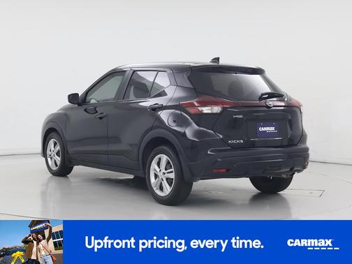 Black 2023 Nissan Kicks S