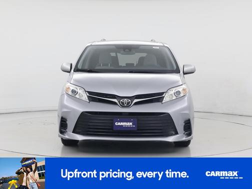 2018 Toyota Sienna LE