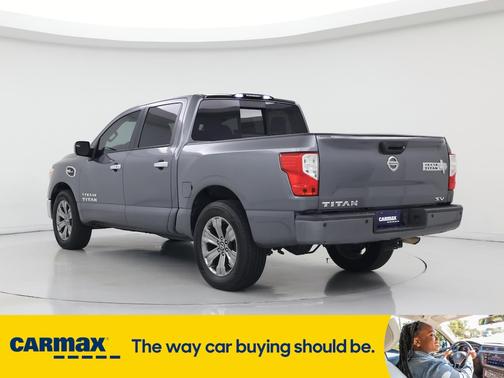 2017 Nissan Titan SV