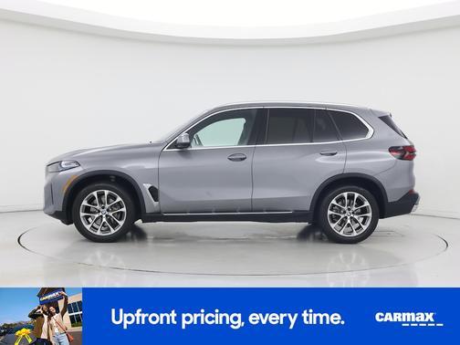 Gray 2024 BMW X5 sDrive40i