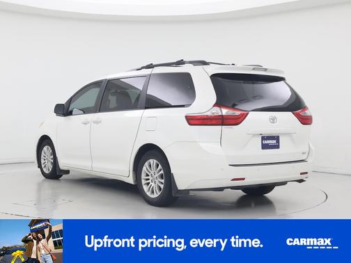 White 2017 Toyota Sienna XLE