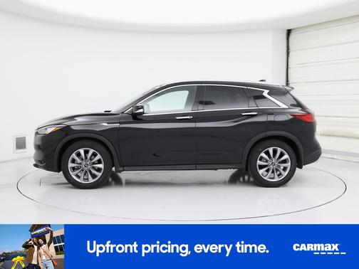 Black 2022 INFINITI QX50 Luxe