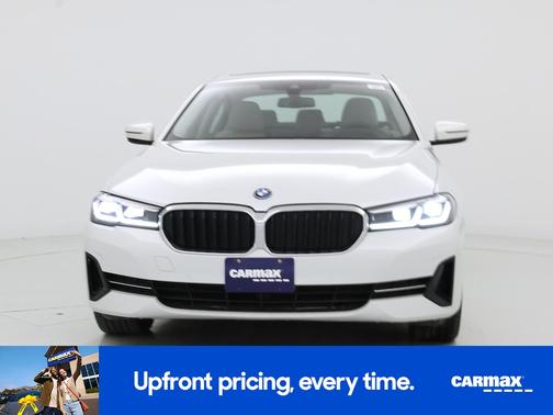 White 2022 BMW 530e e xDrive