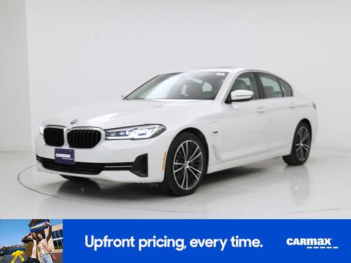 White 2022 BMW 530e e xDrive