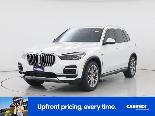 White 2022 BMW X5 PHEV XDrive45e