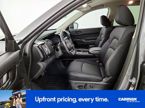 2023 Nissan Pathfinder SV