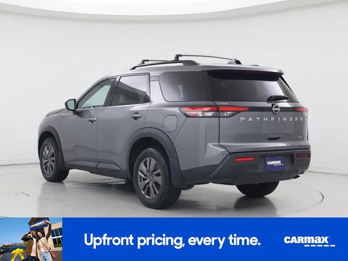 2023 Nissan Pathfinder SV