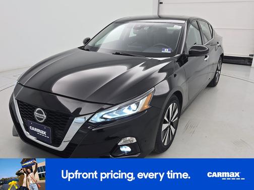 Black 2019 Nissan Altima SL