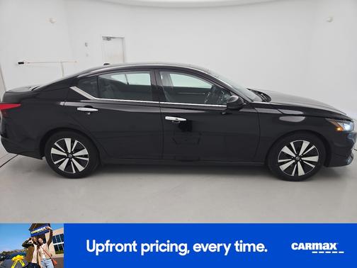 Black 2019 Nissan Altima SL