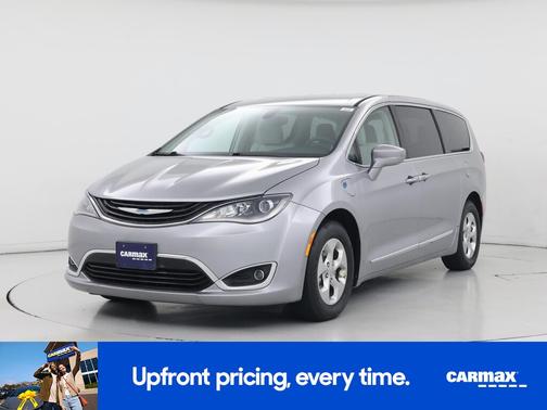 2017 Chrysler Pacifica Hybrid Touring