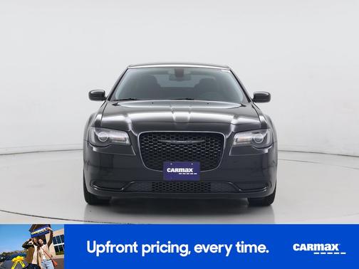 2022 Chrysler 300 Touring