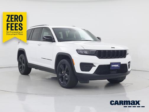 White 2025 Jeep Grand Cherokee Altitude X