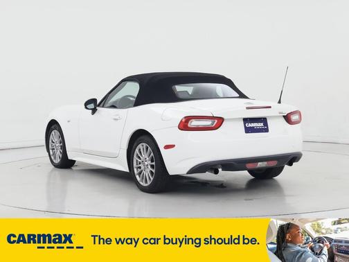 2017 FIAT 124 Spider Classica