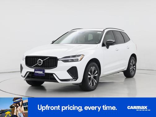 2024 Volvo XC60 B5 Core Dark Theme