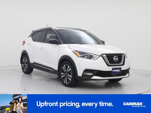 White 2020 Nissan Kicks SR