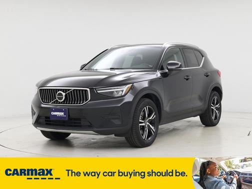 2025 Volvo XC40 B5 Core Bright Theme