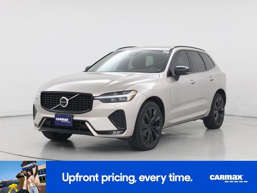 2023 Volvo XC60 B5 Plus Dark Theme