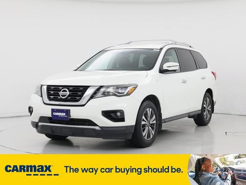 2017 Nissan Pathfinder SL