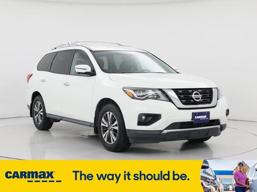 2017 Nissan Pathfinder SL