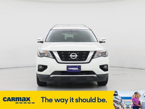 2017 Nissan Pathfinder SL