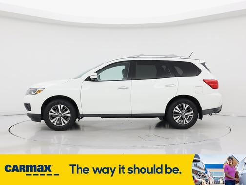 2017 Nissan Pathfinder SL