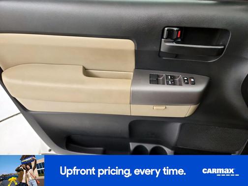 White 2016 Toyota Sequoia SR5