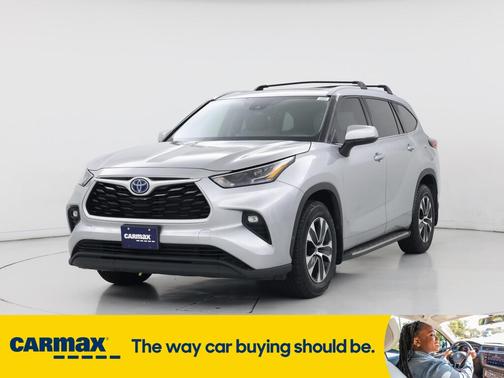 2022 Toyota Highlander Hybrid XLE