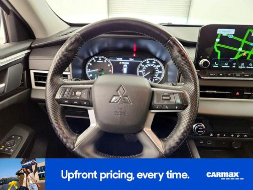 2024 Mitsubishi Outlander SE