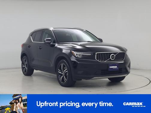 2025 Volvo XC40 B5 Core Bright Theme