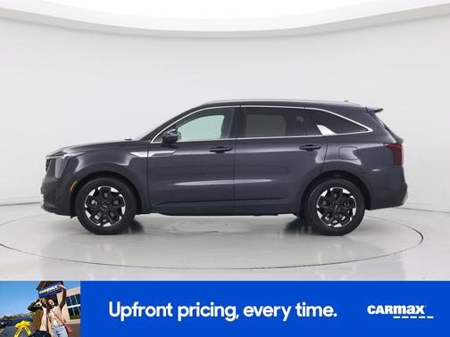 Gray 2025 Kia Sorento S
