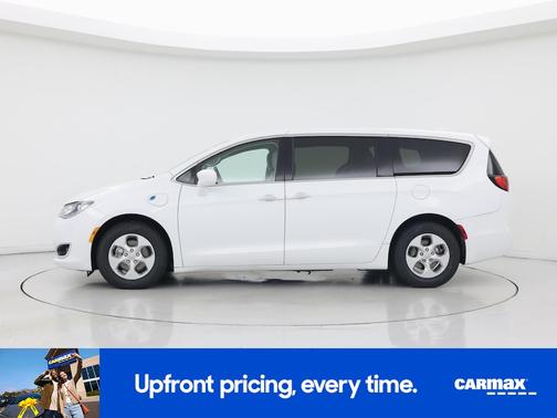 2017 Chrysler Pacifica Hybrid Touring