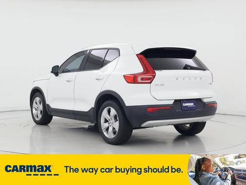 2020 Volvo XC40 T5 Momentum