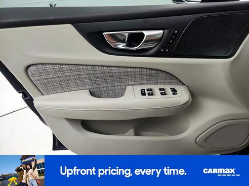 2022 Volvo S60 B5 Momentum