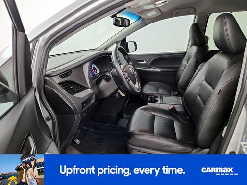 Silver 2015 Toyota Sienna SE Premium