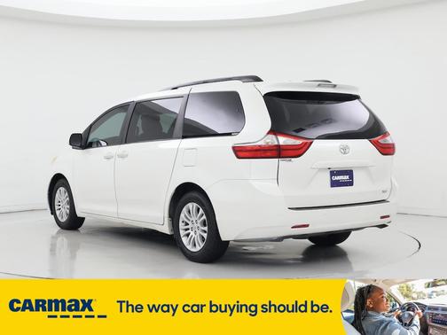 2017 Toyota Sienna XLE