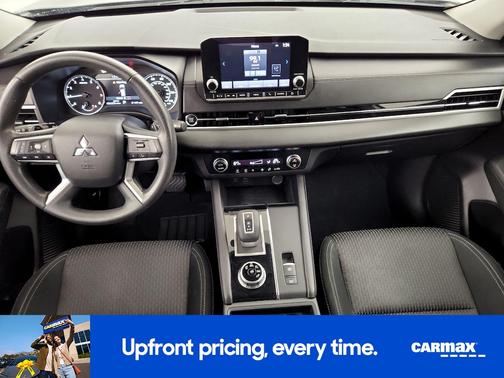 2023 Mitsubishi Outlander ES