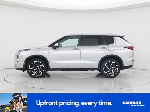 Gray 2024 Mitsubishi Outlander SE