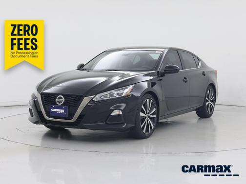 Black 2020 Nissan Altima SR
