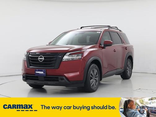 2022 Nissan Pathfinder SV