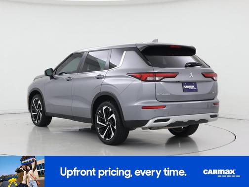 2023 Mitsubishi Outlander SE