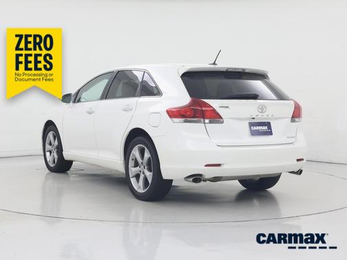 White 2015 Toyota Venza XLE