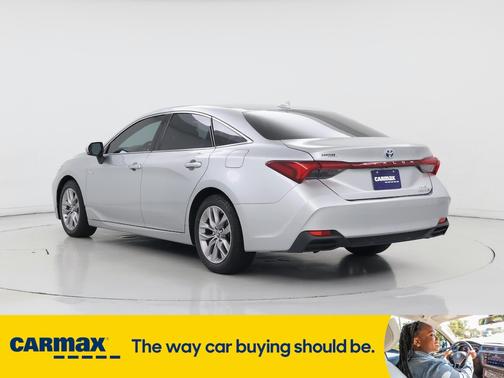 2019 Toyota Avalon Hybrid XLE