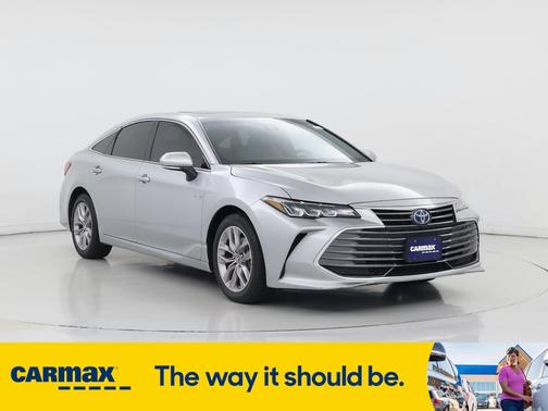 2019 Toyota Avalon Hybrid XLE