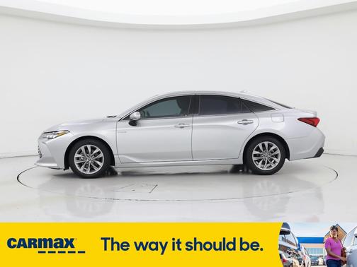 2019 Toyota Avalon Hybrid XLE