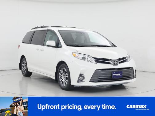 2018 Toyota Sienna XLE