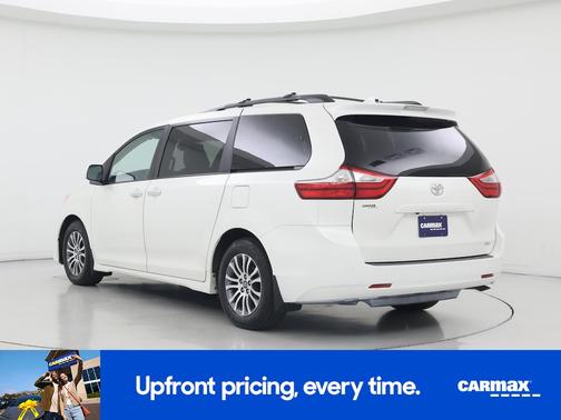 2018 Toyota Sienna XLE