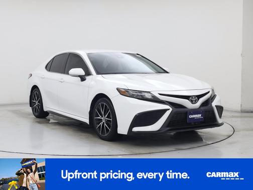 White 2021 Toyota Camry SE