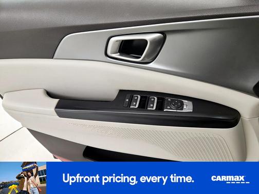 2024 Kia Carnival LX Seat Package